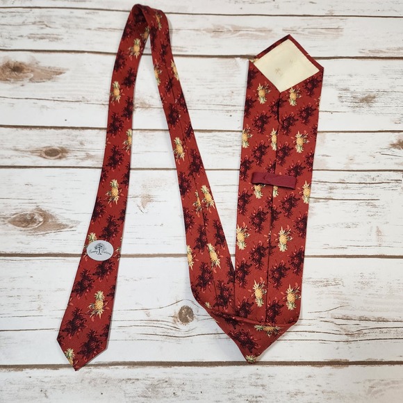 Vintage Tommy Bahama 100% silk tropical pineapple print tie - Picture 7 of 9